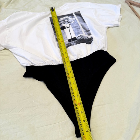 2/$15‼️ Zara Floral Print T-Shirt Bodysuit, White & Black, Size M, Crew Neckline - Picture 12 of 14